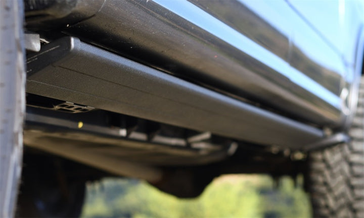 AMP Research 15-20 Chevy/GMC Silverado 2500-3500/Sierra 2500-3500/Crew & Double Cab PowerStep - Bull Strap