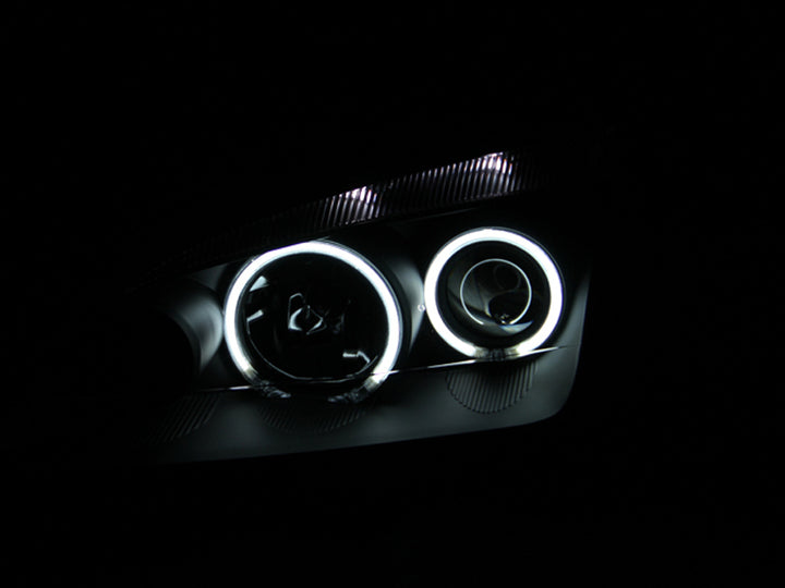 ANZO 2005-2007 Ford Focus Projector Headlights w/ Halo Black - Bull Strap
