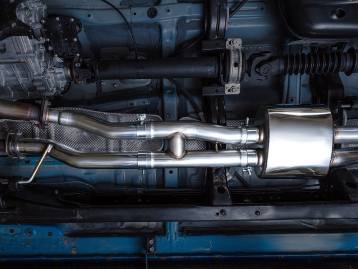 AWE 16-22 Toyota Tacoma 0FG Catback Exhaust w/ BashGuard - Dual Diamond Black Tips - Bull Strap