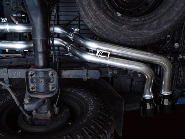 AWE 16-22 Toyota Tacoma 0FG Catback Exhaust w/ BashGuard - Dual Diamond Black Tips - Bull Strap