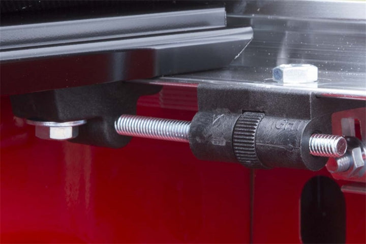 Access Tonnosport 96-03 Chevy/GMC S-10 / Sonoma 6ft Stepside Bed Roll-Up Cover - Bull Strap