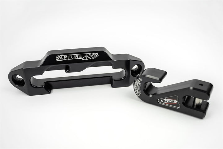 Addictive Desert Designs 1-5/16in Winch Fairlead Plate w/ Recessed Round End Hook - Black - Bull Strap
