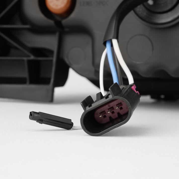 AlphaRex 17-19 Ford F-250/350/450 SD NOVA-Series LED Proj Headlights Bk w/Actv Light SeqSig & SBDRL - Bull Strap