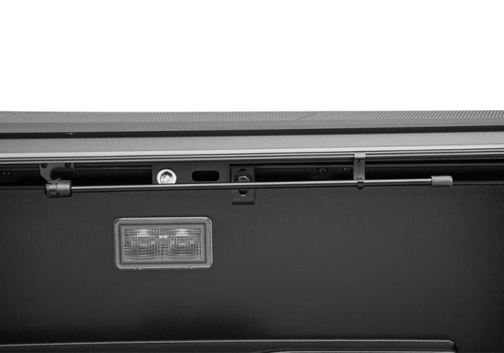 BAK 05-15 Toyota Tacoma 6ft Bed BAKFlip G2 - Bull Strap