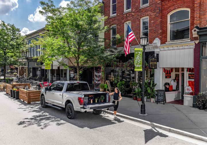 BAK 05-20 Nissan Frontier 5ft Bed BAKFlip MX4 Matte Finish - Bull Strap