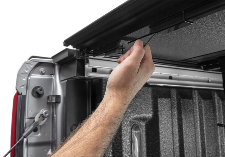 BAK 09-18 Dodge Ram 1500 (19-20 Classic Only) 5ft 7in Bed (w/ Ram Box) BAKFlip MX4 Matte Finish - Bull Strap