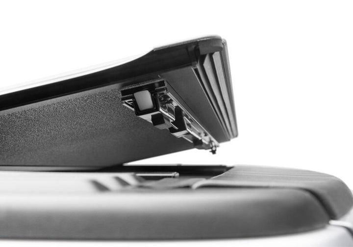 BAK 09-18 Dodge Ram 1500 (19-20 Classic Only) 5ft 7in Bed (w/ Ram Box) BAKFlip MX4 Matte Finish - Bull Strap