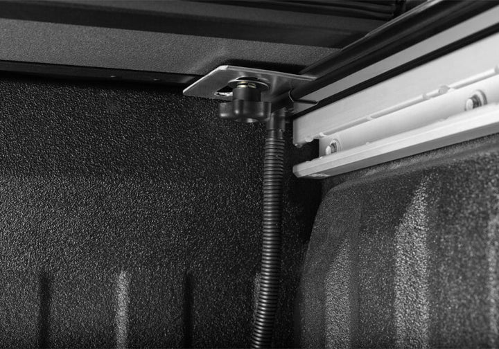 BAK 09-18 Dodge Ram 1500 (19-20 Classic Only) 5ft 7in Bed (w/ Ram Box) BAKFlip MX4 Matte Finish - Bull Strap