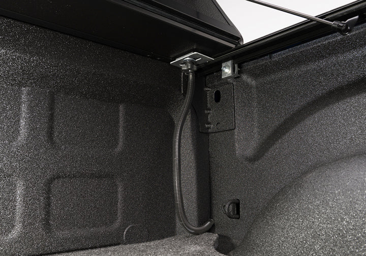 BAK 09-18 Dodge Ram 1500 (19-20 Classic Only) (w/o Ram Box) 5ft 7in Bed BAKFlip G2 - Bull Strap
