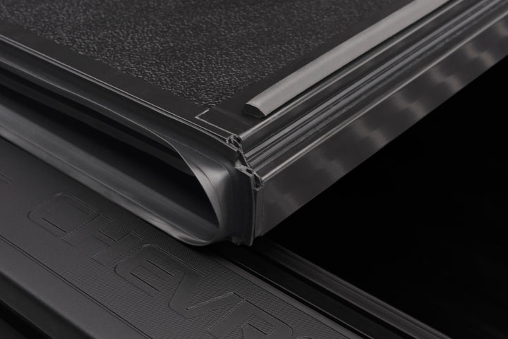 BAK 14-18 Chevy Silverado 1500 / 15-20 Chevy Silverado 2500/3500 6ft 6in Bed BAKFlip G2 - Bull Strap