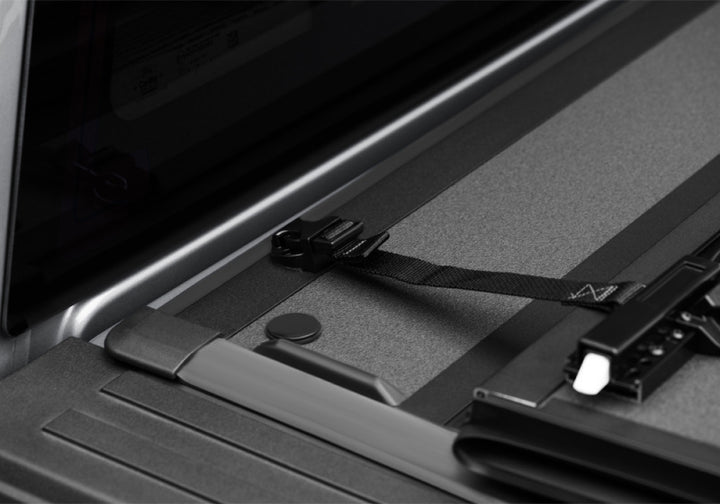 BAK 15-20 Ford F-150 6ft 6in Bed BAKFlip MX4 Matte Finish - Bull Strap