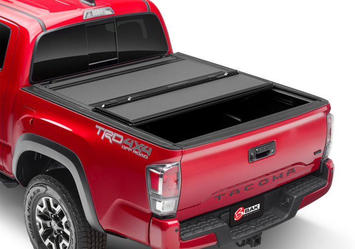BAK 16-20 Toyota Tacoma 5ft Bed BAKFlip MX4 Matte Finish - Bull Strap