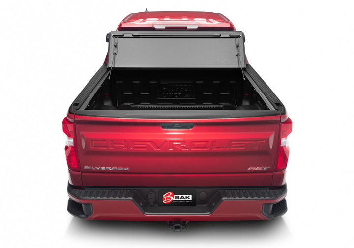 BAK 19-20 Chevy Silverado 5ft 8in Bed (New Body Style) BAKFlip G2 - Bull Strap