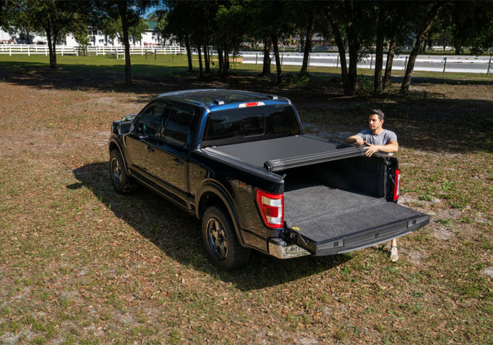 BAK 2021+ Ford F-150 Revolver X4s 6.5ft Bed Cover - Bull Strap