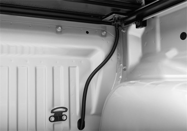 BAK 2022 Nissan Frontier 5ft Bed BAKFlip G2 - Bull Strap