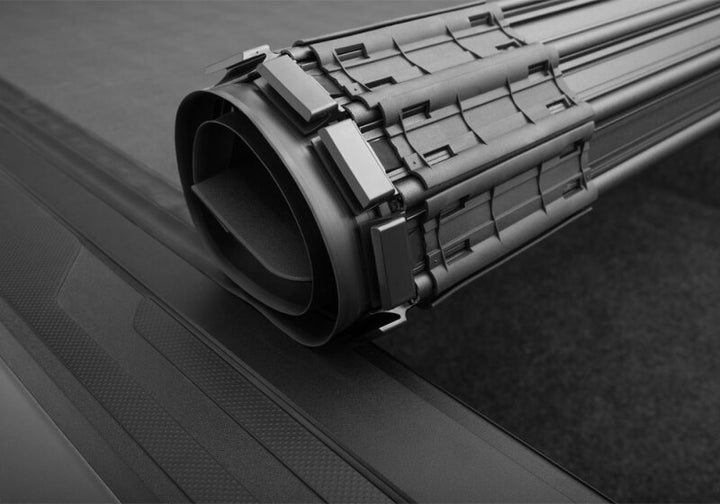 BAK 2022+ Toyota Tundra 5.5ft Bed Revolver X4S Bed Cover - Bull Strap