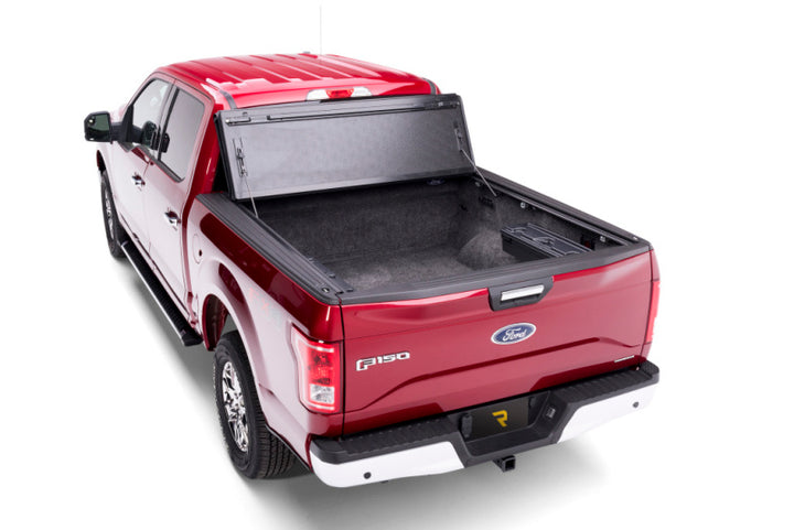 BAK 21-22 Ford F-150 (Incl. 2022 Lightning) BAKFlip F1 5.7ft Bed Cover - Bull Strap