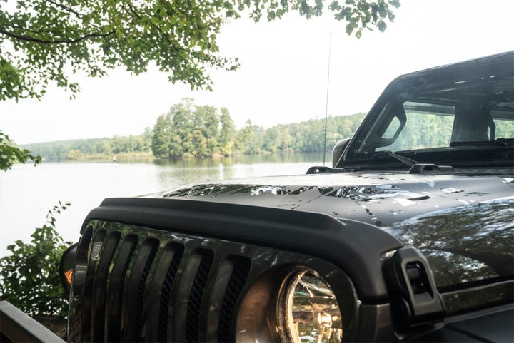 Bushwacker 18-19 Jeep Wrangler Rubicon/Sport//Unlimited/Sport S Hood Stone Guard- Black - Bull Strap