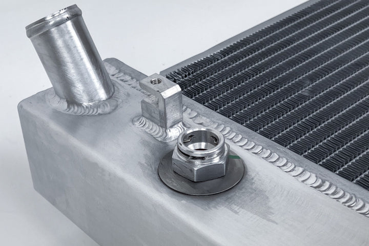 CSF 05-13 Chevrolet Corvette C6 (Not 11-13 Z06/ZR1/427) High Performance All-Aluminum Radiator - Bull Strap