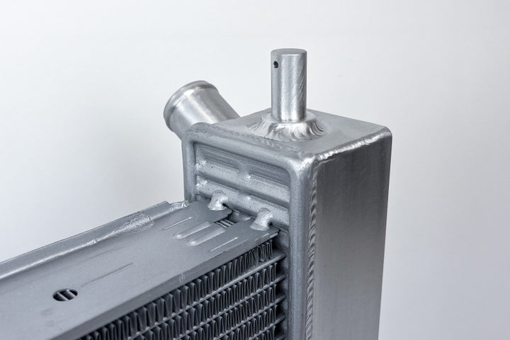 CSF 05-13 Chevrolet Corvette C6 (Not 11-13 Z06/ZR1/427) High Performance All-Aluminum Radiator - Bull Strap