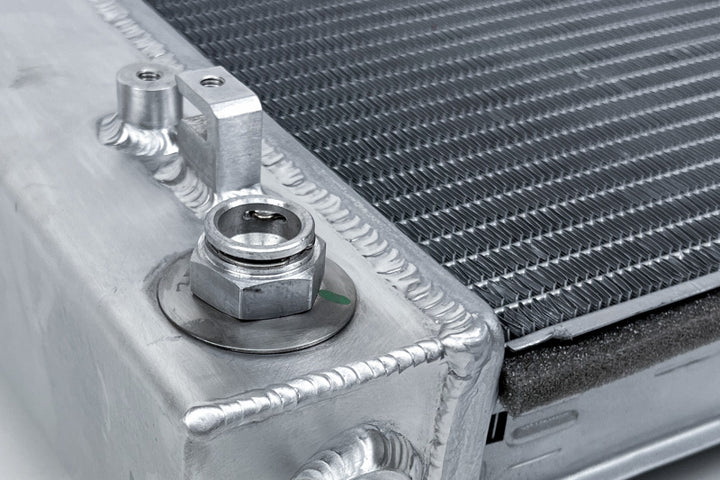 CSF 05-13 Chevrolet Corvette C6 (Not 11-13 Z06/ZR1/427) High Performance All-Aluminum Radiator - Bull Strap