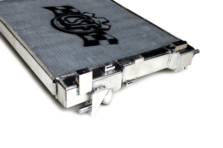 CSF 05-14 Ford Mustang Radiator - Bull Strap