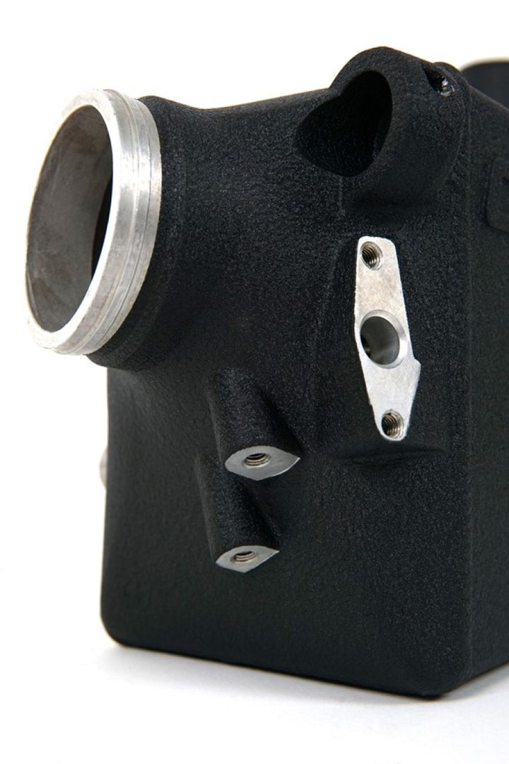 CSF 16-21 BMW M5 (F90) / 17-21 BMW M8 (F91/F92/F93) Twin Charge-Air-Cooler Set - Crinkle Black - Bull Strap