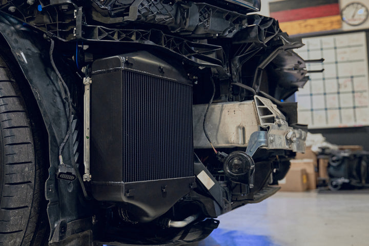 CSF 2019+ Lamborghini Urus / 2020+ Audi RS Q8 / SQ8 / SQ7 High Performance Intercooler System- Black - Bull Strap