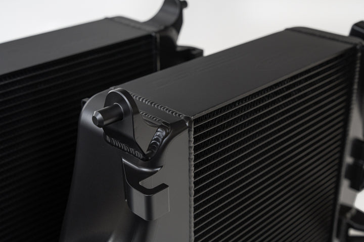 CSF 2019+ Lamborghini Urus / 2020+ Audi RS Q8 / SQ8 / SQ7 High Performance Intercooler System- Black - Bull Strap