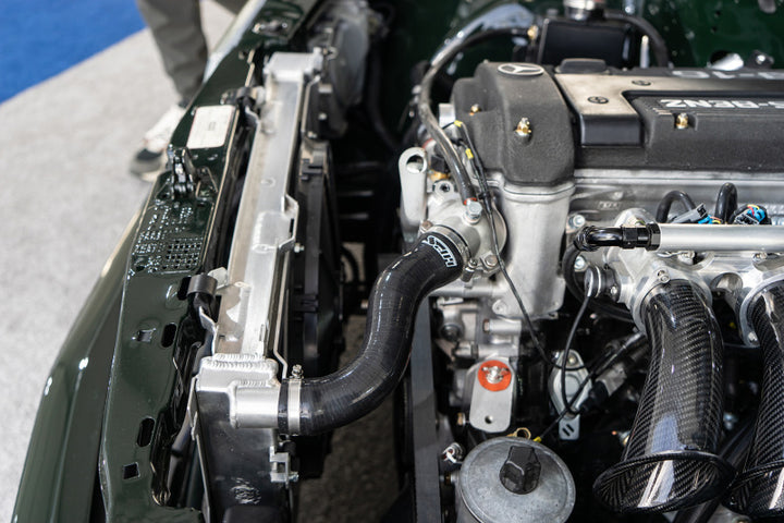 CSF 84-88 Mercedes-Benz W201 190E 2.3L - 16 w/ A/C High Performance Aluminum Radiator - Bull Strap