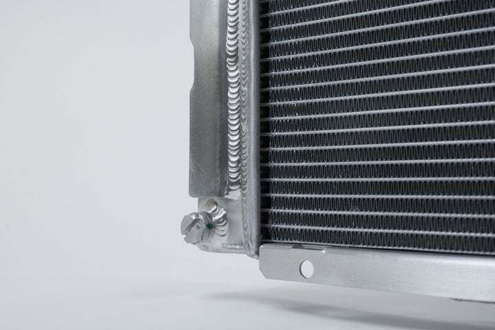 CSF 84-88 Mercedes-Benz W201 190E 2.3L - 16 w/ A/C High Performance Aluminum Radiator - Bull Strap