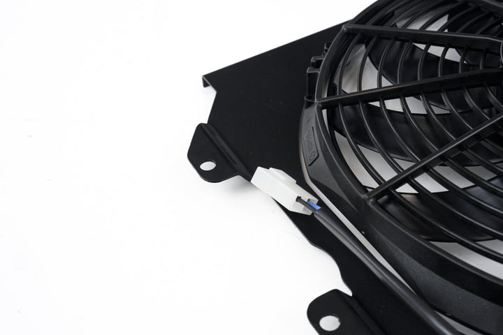 CSF 92-00 Honda Civic All-Aluminum Fan Shroud w/12in SPAL Fan - Black Finish - Bull Strap