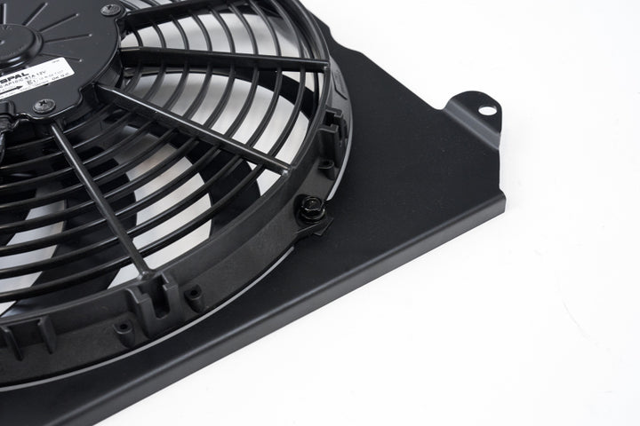 CSF 92-00 Honda Civic All-Aluminum Fan Shroud w/12in SPAL Fan - Black Finish - Bull Strap