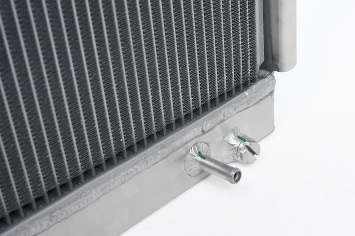 CSF 95-04 Toyota Tacoma (2.7/3.4L) Heavy Duty All-Aluminum Radiator - Bull Strap