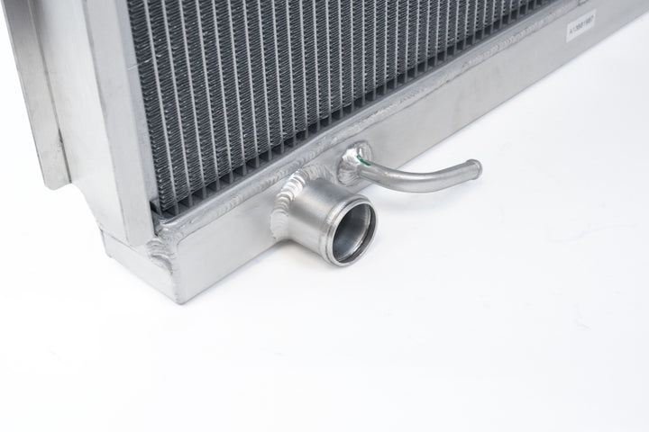 CSF 95-04 Toyota Tacoma (2.7/3.4L) Heavy Duty All-Aluminum Radiator - Bull Strap