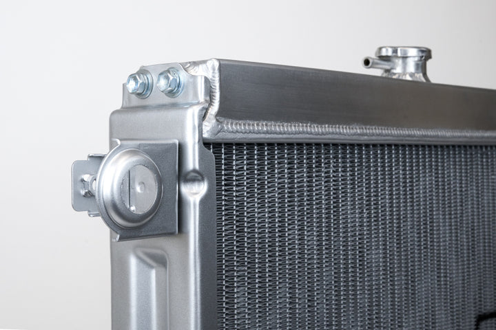 CSF 98-07 Toyota Land Cruiser / Lexus LX470 Heavy Duty All Aluminum Radiator - Bull Strap