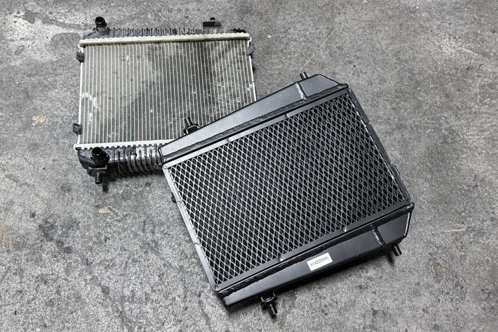 CSF BMW G8X M3/M4/M2 High-Performance Auxiliary Radiator - Single Radiator - Bull Strap