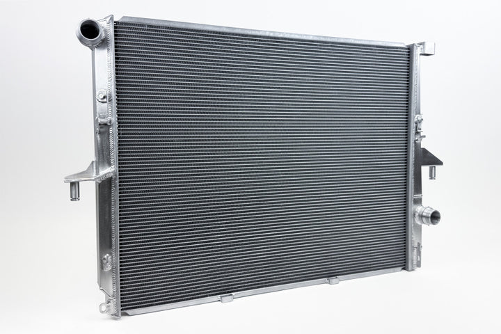 CSF Porsche 955/957 Cayenne / Audi Q7 / VW Touareg Heavy-Duty Performance Radiator - Bull Strap