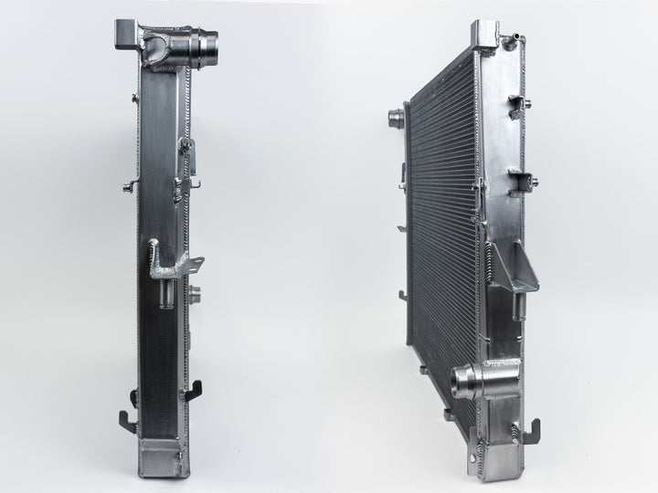 CSF Porsche 955/957 Cayenne / Audi Q7 / VW Touareg Heavy-Duty Performance Radiator - Bull Strap