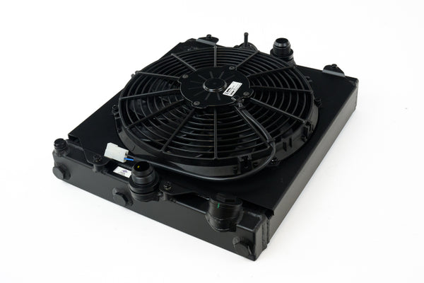 CSF Universal Half Radiator w/-16AN & Slip-On Fittings/12in SPAL Fan & Shroud - Black Finish - Bull Strap