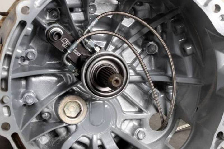 Clutch Masters 05-11 Toyota Tacoma 4.0L Internal Hydraulic Release Bearing - Bull Strap
