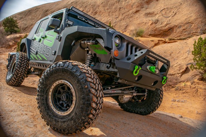 DV8 Offroad 07-18 Jeep Wrangler JK Front Aluminum Inner Fender - Black - Bull Strap