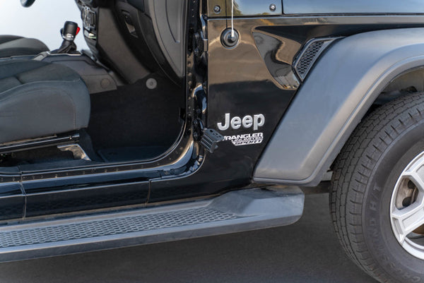 DV8 Offroad 07-23 Jeep Gladiator/Wrangler JT/JK/JL Foot Pegs - Bull Strap