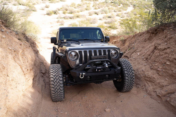 DV8 Offroad 18-22 Jeep Gladiator JT Cowl Light Bar Bracket - Bull Strap
