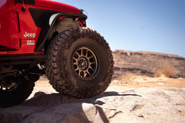 DV8 Offroad 2018+ Jeep Wrangler JL Front Inner Fenders - Black - Bull Strap