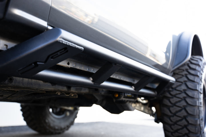 DV8 Offroad 21-23 Ford Bronco FS-15 Series 2-Door Rock Sliders - Bull Strap