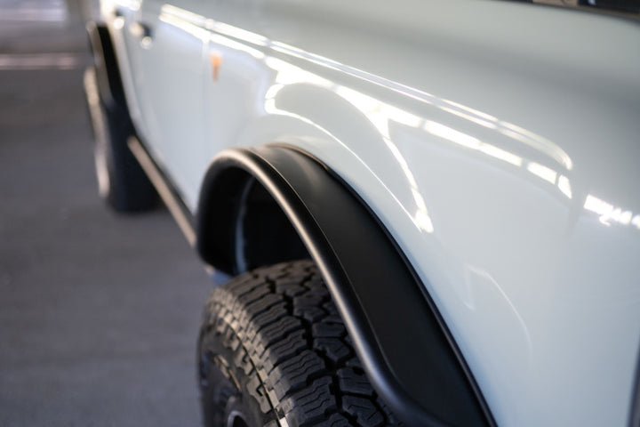 DV8 Offroad 21-23 Ford Bronco Tube Fender Flares - Bull Strap