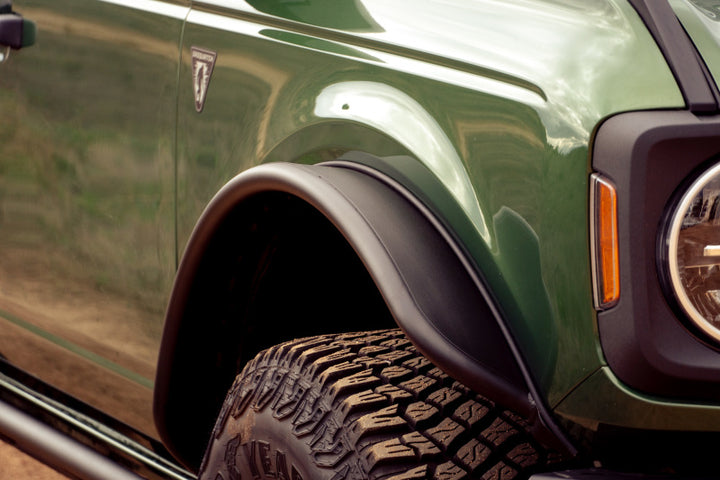 DV8 Offroad 21-23 Ford Bronco Tube Fender Flares - Bull Strap