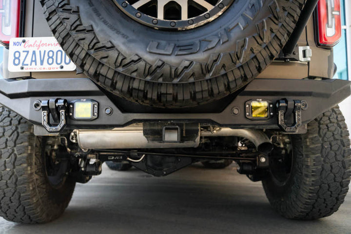 DV8 Offroad Elite Series D-Ring Shackles - Pair (Black) - Bull Strap