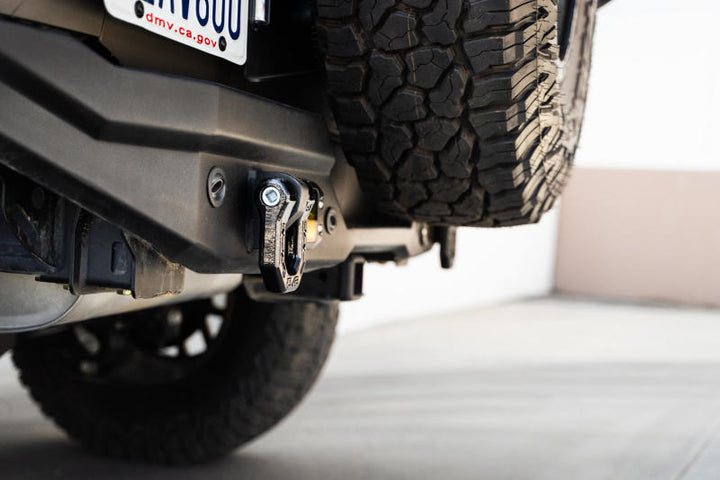 DV8 Offroad Elite Series D-Ring Shackles - Pair (Black) - Bull Strap